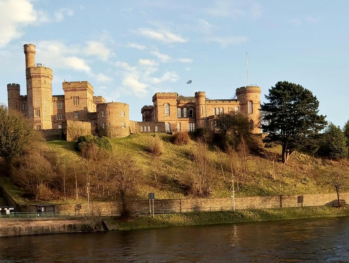 Inverness City Centre Apartment With Elevator And Google Chromecast Buitenkant foto